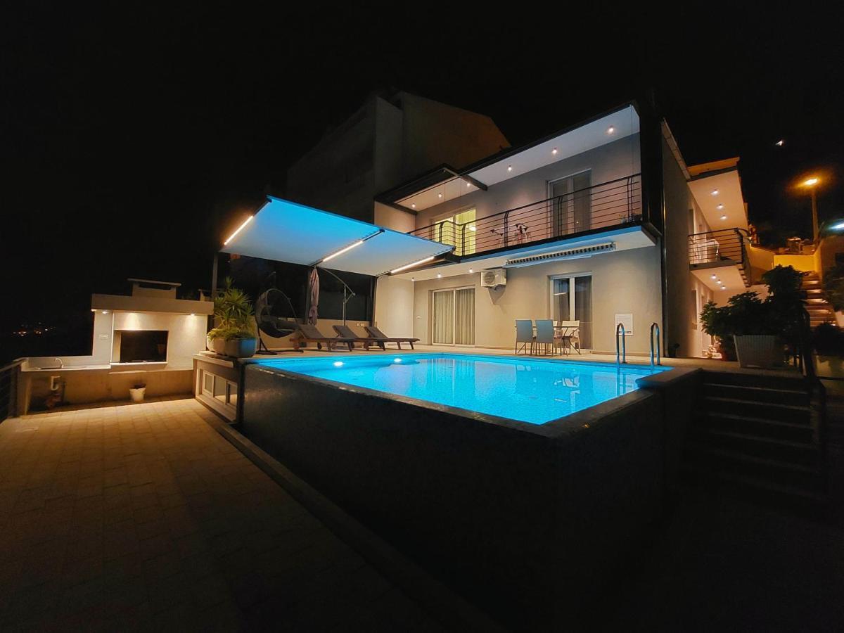 Apartment With Private Pool "Patricia" Makarska Kültér fotó