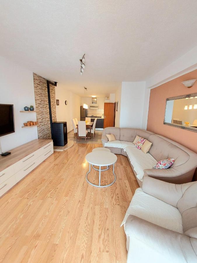 Apartment With Private Pool "Patricia" Makarska Kültér fotó