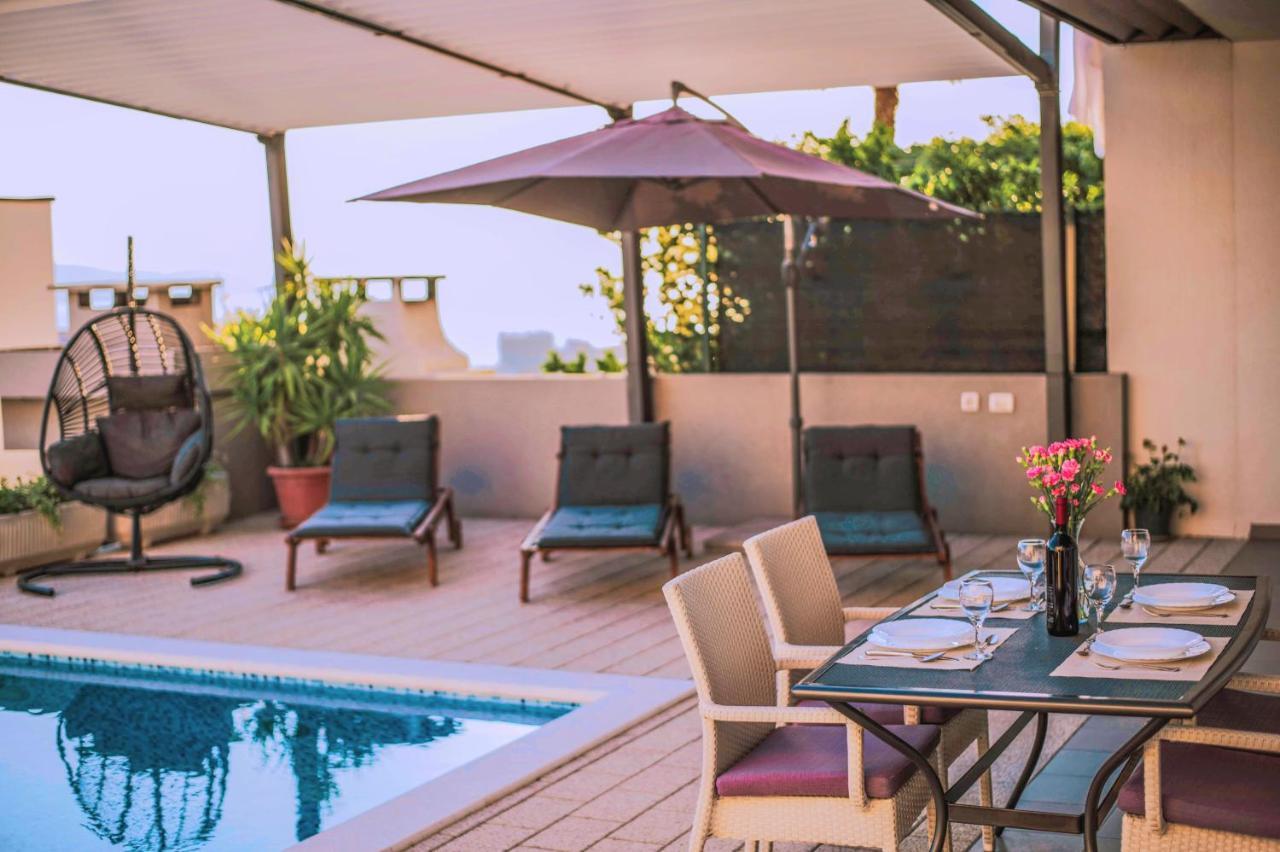 Apartment With Private Pool "Patricia" Makarska Kültér fotó